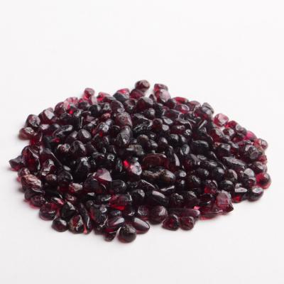 China China Quality 5-7mm Natural Semi Precious Garnet Chips Rough Gemstone Gravels For Rare Decoration for sale