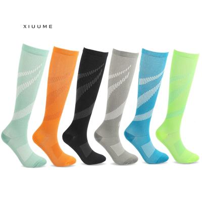 China New antibacterial hotsale increasing for men and women cycle high compression running knee socks for sale