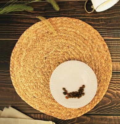 China Sustainable Natural Round Braided Water Hyacinth Place Mats For Dining Table for sale