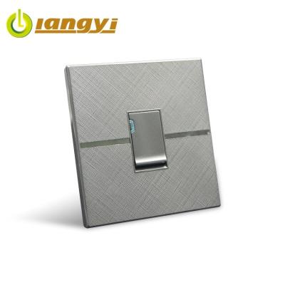 Κίνα New Design Two Way Electric Power Asian Standard Indoor Living Room 16A 250V One Strip Two Way Wall Switch προς πώληση