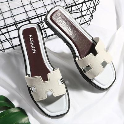 China Anti-slippery Summer Fashion 2022 New H Slippers For Girls Korean Flat Beach Flip Flops Slippers for sale