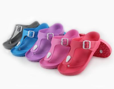 China Anti-odor Light Rubber EVA Beach Flip Flops Slippers 2021 Summer Women's And Man's Slippers for sale