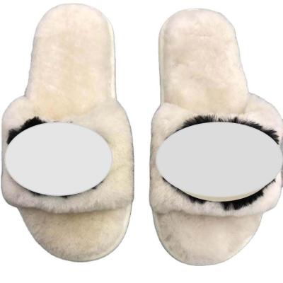 China Light Factory Direct Wholesale Indoor Fur Slippers Wool Felt Women's Designer Real Fur Slippers for sale