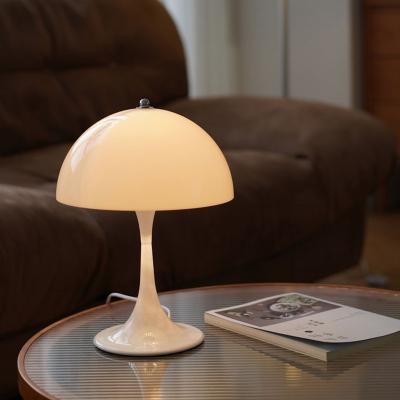 China Modern Cross-Panel Modern Plant Chuse Mushroom Desk Lamp Home Decoration Mini Led Night Light For Study Living Room for sale