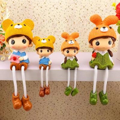 China 4-Packed Cute Cheap Cute Indoor Resin Doll Family Figurine Home Decor Doll Statue Love Word Boy Girl Statue Dad Mom Statue for sale