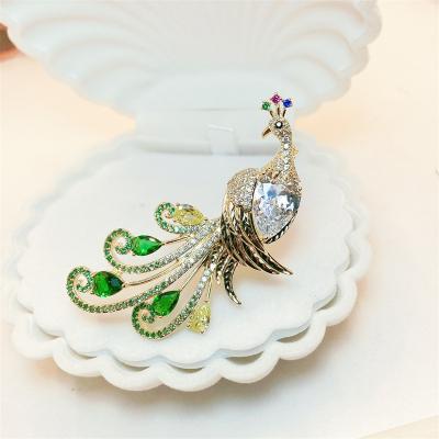 China 2022 New Women's High-end Brooch Collar Brooch Accessories Copper Brooch Peacock for sale