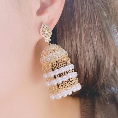 China Luxury Antique Zircon Earrings New Romantic Women's Lantern Pearl Women's Earrings for sale