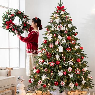 China Solvent Resistance Wholesale New Style 5FT 6FT 7FT PE&PVC Green Artificial Indoor Home Decoration Christmas Tree for sale