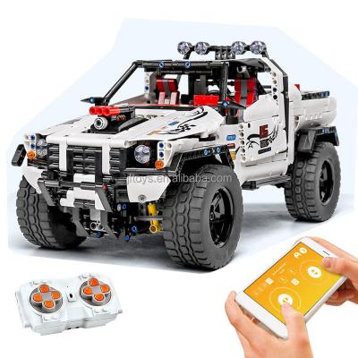 China ROI 18005 Remote Control Bricks Technic Toys Car Off-Road Terrain DIY TOY RC Car MOLD Building Blocks Building Buggy Truck Gifts for sale