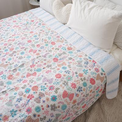 China Best Selling Stylish 100% Main Bedspread Anti-static Quality Cotton Printing Pattern All Season Comforter Bed Cover for sale