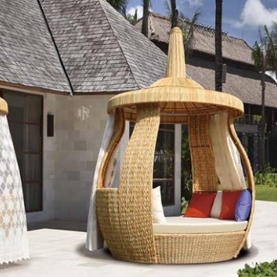 China New Modern Outdoor PE Rattan Sun Lounge Removeable Daybed Rolls Pool Deck Rattan Cane Furniture for sale