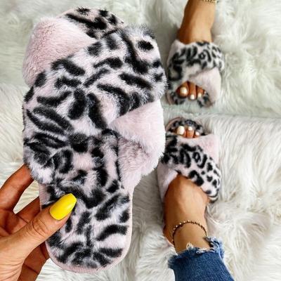 China Fashion Trend Leopard Fur Cross Band Around Toe Women's Outside Slides Flat Summer Women's Shoes Open Toe Slippers for sale