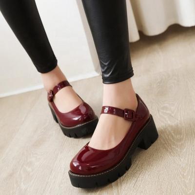 China Reflective Anti-Smell Patent Leather Upper Cut Women Low Top Flats Shoes Round Toe Lady Daily Dating Ankle Shoes for sale