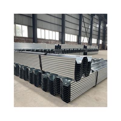 China Hot Dip Galvanized Wholesale Cheap Price Steel Rain Gutter Fit Metal Gutters for sale