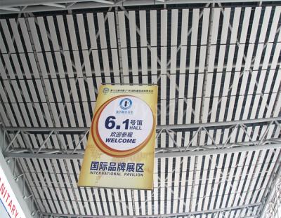 China La placa de techo perforada suspendida grande de encargo del metal/perforó el revestimiento de aluminio en venta