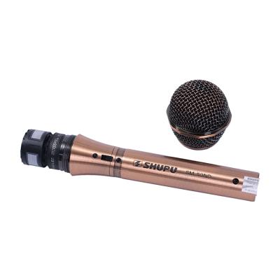 China Professional Microphone New Design Mic Studio Karaoke Dynamic Wired Portable Professional Microphone for sale