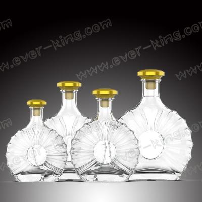 China Aangepast Duidelijk Super Flint Glass Spirit Bottle Te koop