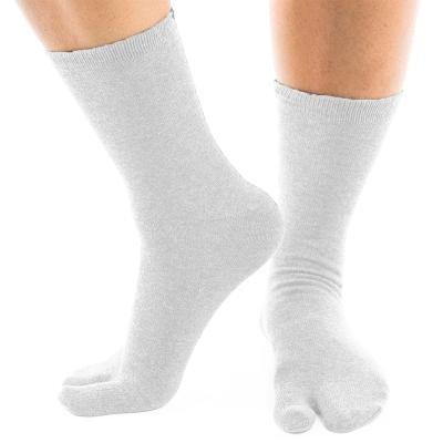 China Custom Cotton QUICK DRY Big V Toe Socks Men Women Unisex Pattern Size 2 Two Toe Socks for sale