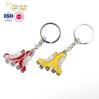 Cina Low Price Product ice skates Shoes Shape motel keychain Soft Enamel Zinc Alloy Enamel Key holder in vendita