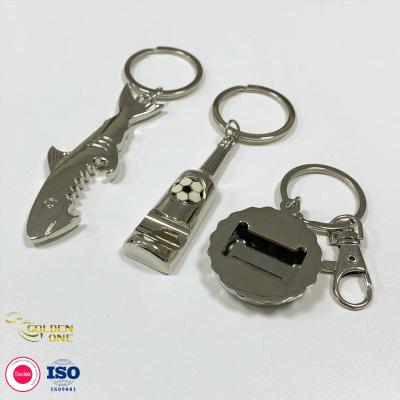 China Corrente chave de abridor de garrafa do vinho brandamente duramente para esmaltar Keyrings pessoais do metal à venda