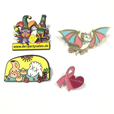 China Süßes Farbstoff schwarz weiches Emaille hart Lapel Pins Tiere Abzeichen Brosche Kleidung Karneval Wohltätigkeitsorganisation Custom Logo Lapel Pin zu verkaufen