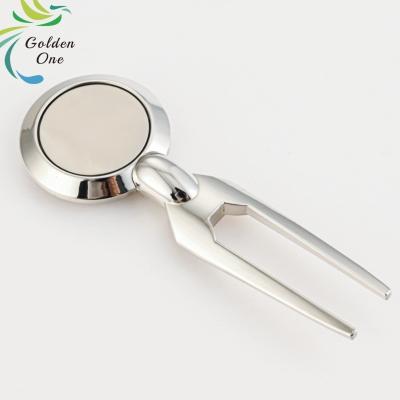 China With ball marker switchblade tool pitch cleaner golf pitchfork divot repair tool for golf accessories putting fork for sale