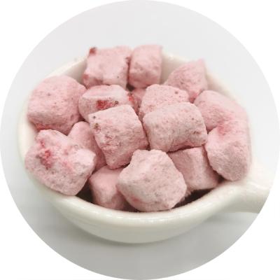 China Wholesale Dry Freeze Dried Yogurt Block Maker Strawberry Flavored Fruit Cubes 12*12*12mm for sale