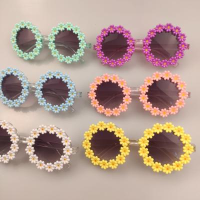 China Fashion Sunglasses Round Frame Lace Up Prom Party Sun Glasses Cute Soft Glass Shading Hot New Sunglasses Chrysanthemum Sunglasses for sale