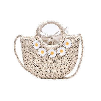 China 2021 new literary fashion of the hand-woven woven bag national summer Straw Flower Shoulder Messenger Bag handbag trend wind for sale