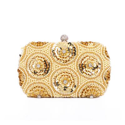 China 2021Latest high quality style pearl clutch bags luxury women pinch diamond chain white evening clutches for party wedding for sale