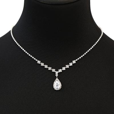 China 2022 CLASSIC Two-Piece Simple Water Drop Zircon Earrings Necklace Rhinestone Bridal Wedding Dress Accessories for sale