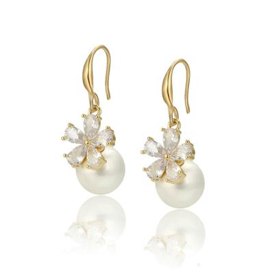 China BLE-1322 Xuping Jewelry Classic Elegant Flower Pearl Premium Quality 14K Gold Diamond Set Earrings for sale