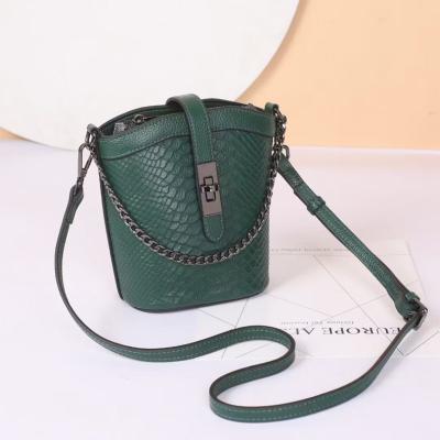 China Fashion Multifunctional Women Shoulder Crocodile Pattern Bucket Making Genuine Leather Handbags for sale