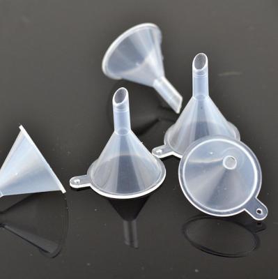 China Transparent Plastic Perfume Funnel Fragrance Accessories Mini Funnel for sale