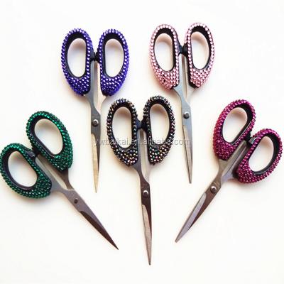 China Hot Selling Handle Cutting Plastic Material And No Rhinestone Bendable Crystal Desktop Bling Scissors for sale