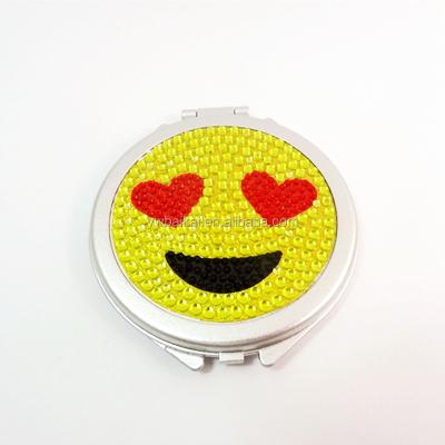 China Round Face Plastic Smiley Style Mini Pocket Mirror Pocket Ready To Wear Makeup Mirror for sale