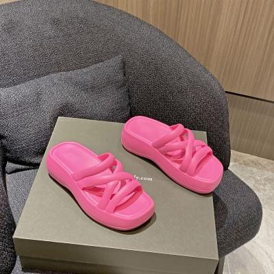 China Fashion Trend High Quality Women Sandals Slides Ladies Slippers Comfortable Soft Unique Non-slip Slippers For Women for sale