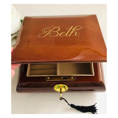 China New Chinese Style Carved Wooden Women's Jewelry Box Bridesmaid Jewelry Box for sale