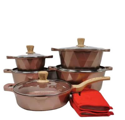 China Sustainable Wholesales Dessini Pots Sets Aluminum Die Cast Cookware Sets With Heat Resistant Paint for sale