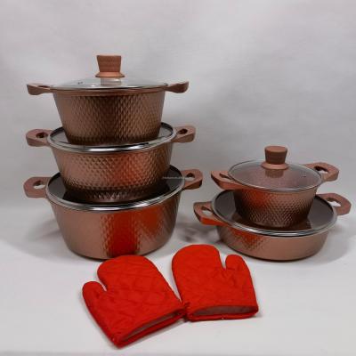 China Sustainable Customized Logo Dessini 12pcs Aluminum Die Cast Cookware Sets With Heat Resistant Paint for sale