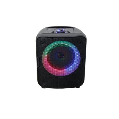 China 2021 PORTABLES newest hot sale 6 inch portable BT battery speaker with circle light for sale