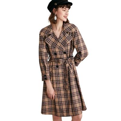 China Europe 2021 Autumn Medium Length Turn-Down Collar Button Cotton Raincoat And American Anorak With Retro Plaid For Women for sale