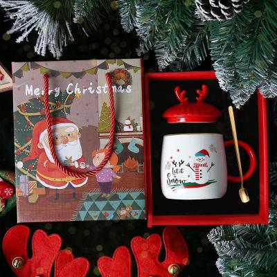 China New Sustainable Cups Xmas Gift Boxed Lid Christmas Mugs Style And Ceramic Spoon for sale