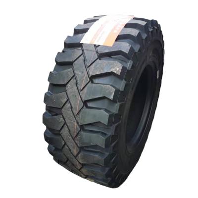 China Skid Steer Tire 12R16.5 10R16.5 Tubeless Radial Tire 10R16.5 12R16.5 for sale