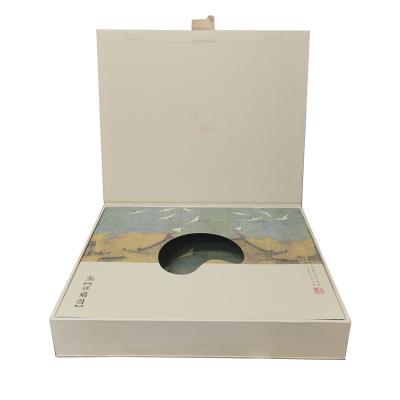 China Recyclable Custom Folding Boxes Flap Lid Packaging Cardboard Bespoke Unique Luxury Magnetic Closure Gift Box for sale