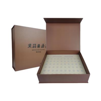 China Recyclable custom luxury magnetic lid box with logo folding shipping packaging paper boxes for gift for sale