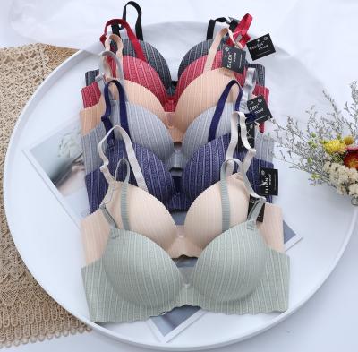 China Breathable Sexy QUICK DRY 3/4 Cup Push Up Bra For Women One Piece Seamless Wire Free Women Padded Bra for sale