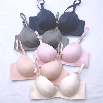 China OEM QUICK DRY Seamless One Piece Underwear Manufacturers Comfortable Push Up Wire Free Breathable 3/4 Cup Three Quarter Bra For Women for sale