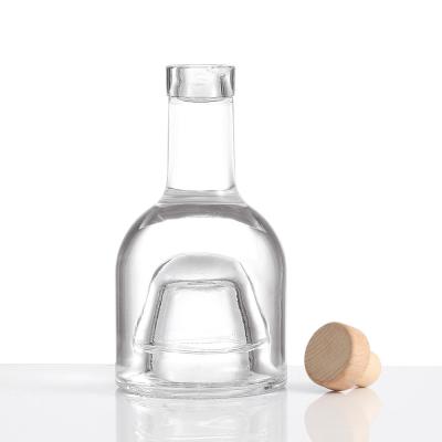 China 250 ml Glasflasche mit Schraubverschluss für Gin Wodka Whisky für Kosmetik und Wein zu verkaufen