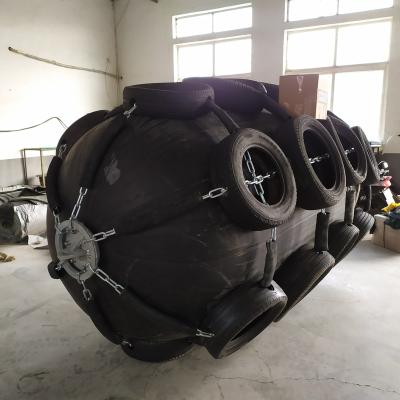 China Jetty Yokohama Pneumatic Rubber Fender For Mooring And Lighting With Tire And Chain Net for sale